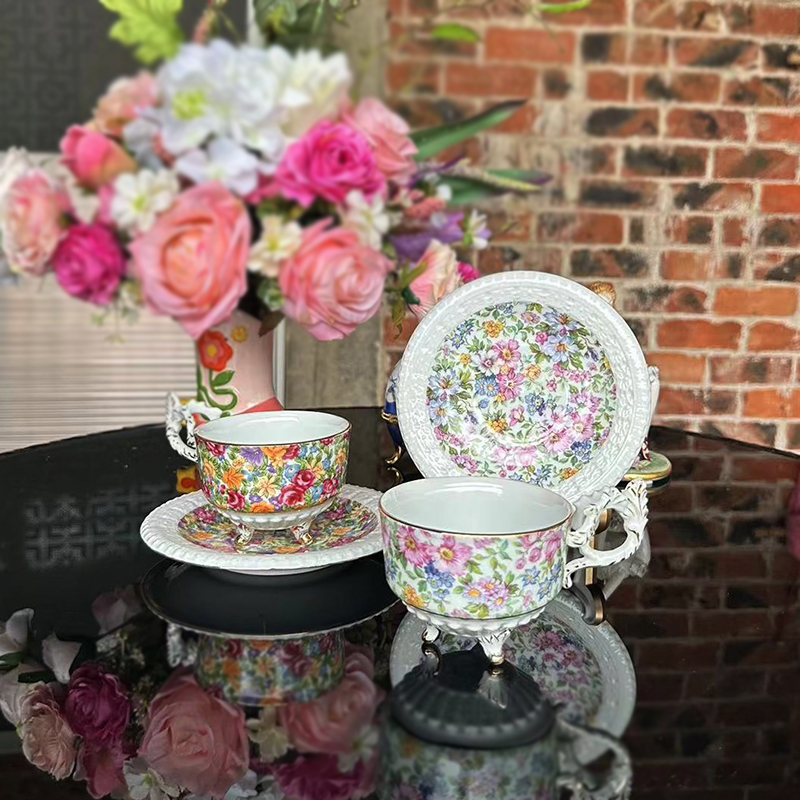 Coffee Tea English - コーヒーカップ、プレート、ヨーロピアンスタイルの4本脚金メッキティーカップ、イングリッシュアフタヌーンティーセット、カップセット、ライトラグジュアリーコーヒー