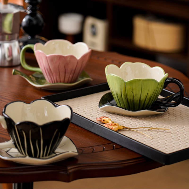 Coffee Tea Leaf - 不規則な手描きコーヒーカップ皿セット絶妙なオフィスアフタヌーンティーマグファッションフラワーセラミックマグ葉プレートDrinkwar