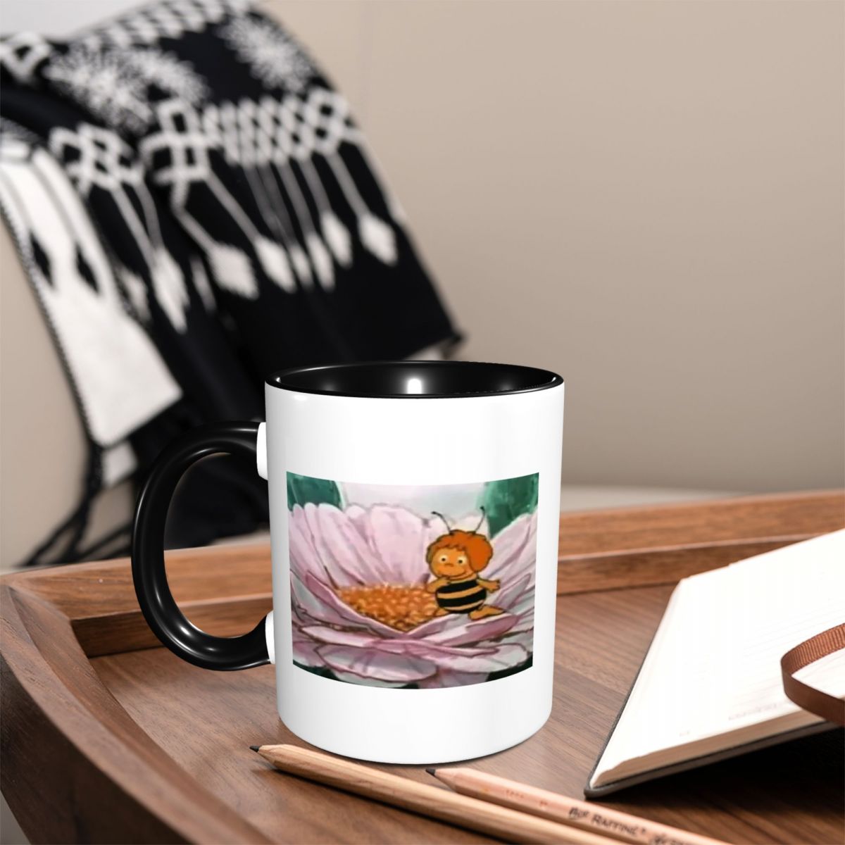 マヤ・ザ・ビー マグカップ 面白いセラミックコーヒーカップ  - Maya Coffee & Tea Ulasan のレビューと価格