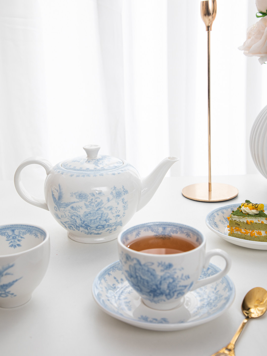 ハウス、レトロな青い牡丹柄のアフタヌーンティーカップ＆ソーサ - Coffee Tea English のレビューと価格