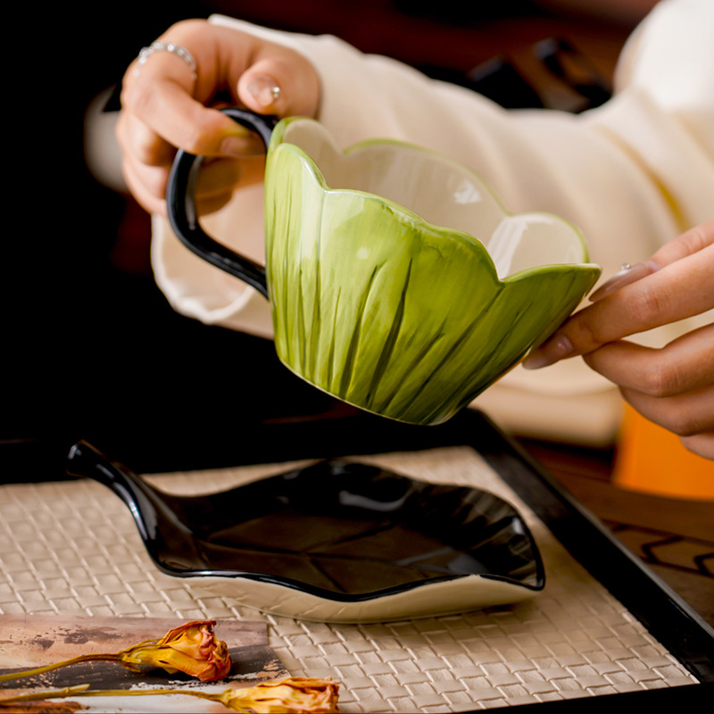 不規則な手描きコーヒーカップ皿セット絶妙なオフィスアフタヌー - Coffee Tea Leaf のレビューと価格